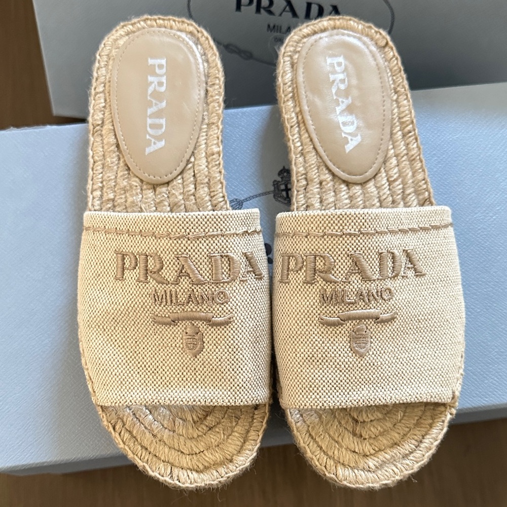 Authentic Prada Beige Woven Espadrille Slides Sandals size 35